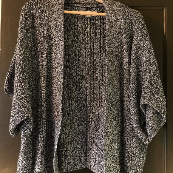 LOFT Sweaters - Black & white knit kimono sleeve open sweater